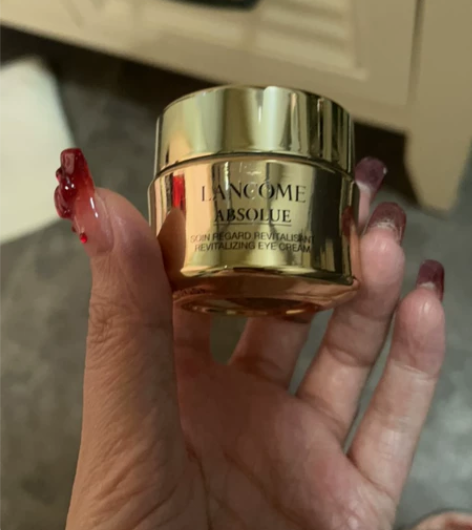 眼霜 感兴趣的话点“我想要”和我私聊吧～