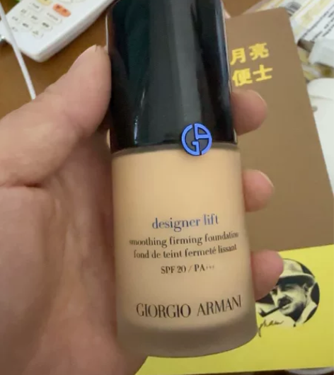 阿玛尼蓝标粉底 可议价 感兴趣的话点“我想...