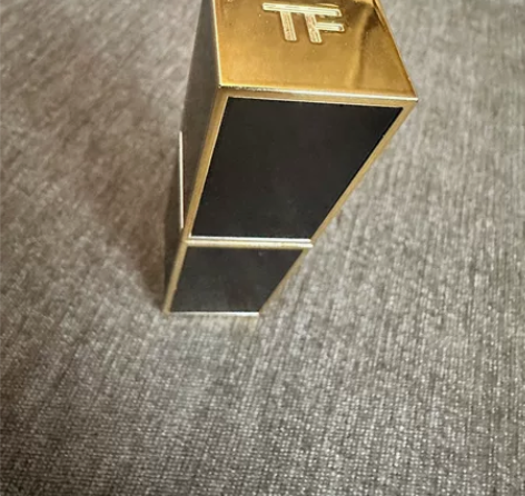 TF80，有哪个女生能把一只口红用完的？余...