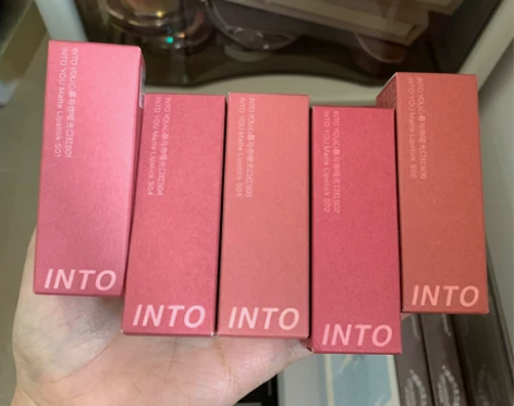 intoyou太空泥口红 全新未拆封 色号...