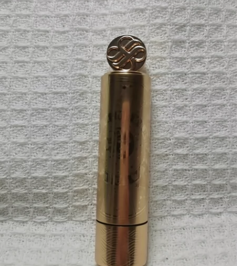 全新花之海枫叶红砖口红玫瑰香味 全新，保质...