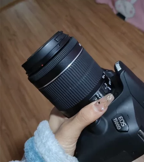 佳能相机 诚心出售 配件齐全 急出！私 感...