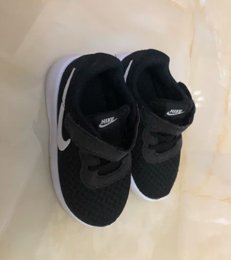 耐克儿童运动鞋休闲鞋尺码7c，内长13cm...