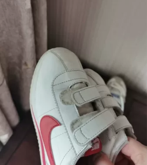 购于专柜，耐克阿甘鞋，码数见图片！二手商品...