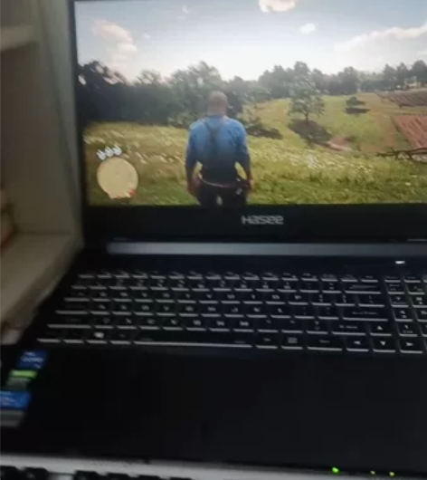 神舟战神z7m游戏本。 22年9月份开学时...