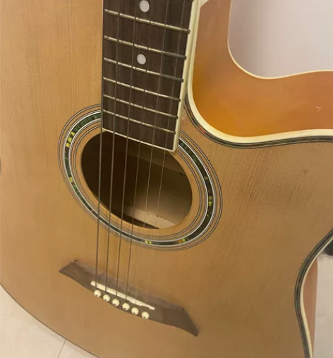 便宜出吉他 感兴趣的话点“我想要”和我私聊...