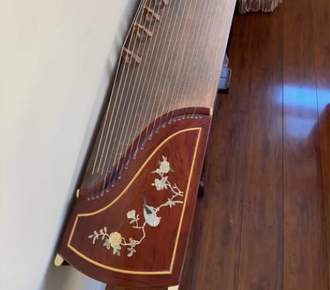 扬州碧泉古筝，花梨木，买入3千多，老师推荐...