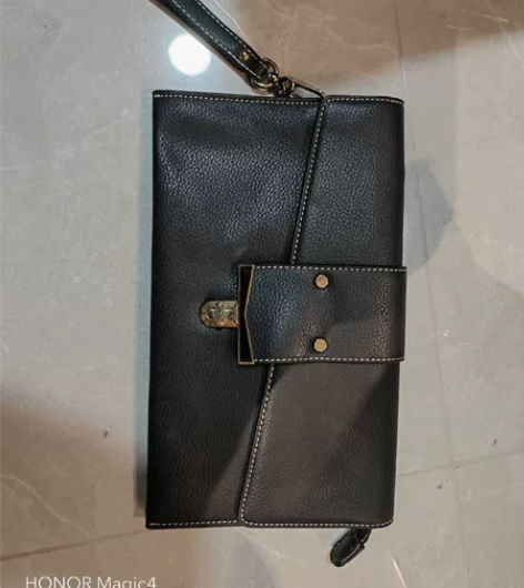 红蜻蜓女士手拿包，全新未使用 感兴趣的话点...