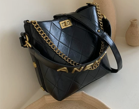 香港正品包包女2022新款大容量韩版时尚水...