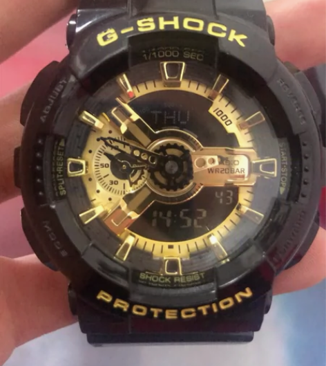 正品卡西欧。带够了转手出 表带有一块磨损 ...