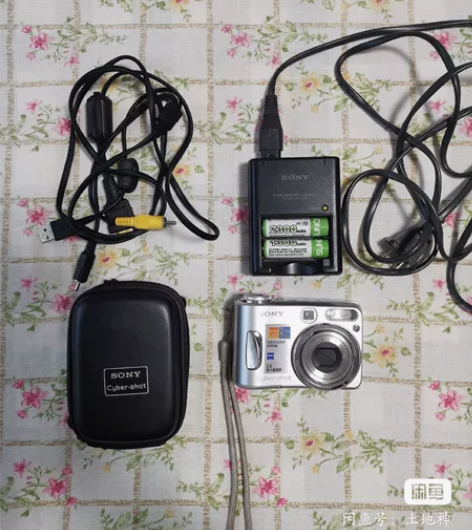 索尼数码相机 卡片机 型号S90 出片复古...
