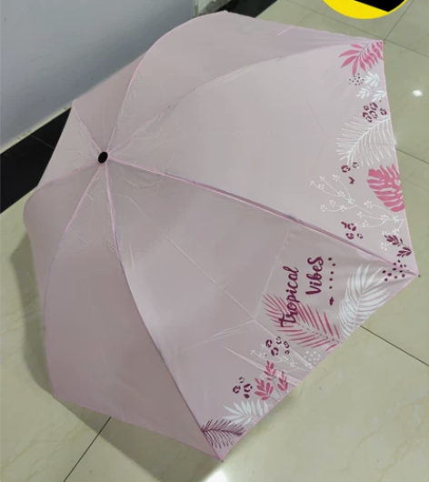 天堂伞，三折叠雨伞，全新的，仓库处理，雨伞...