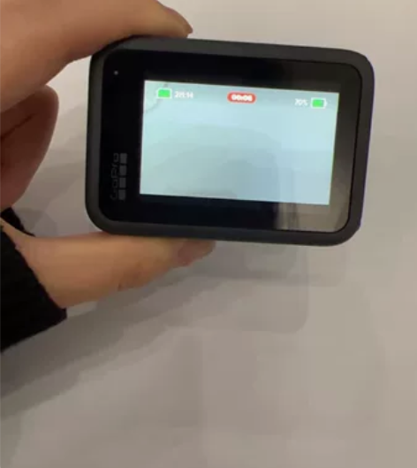 GoPro 10,旗舰店购买,相机有点小磕...