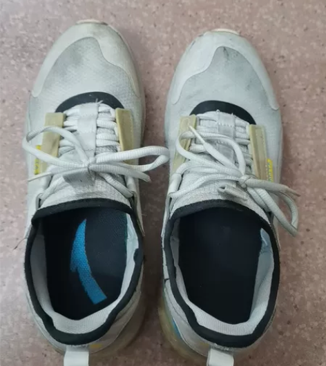 安踏跑步鞋，卖出不退不换 感兴趣的话点“我...