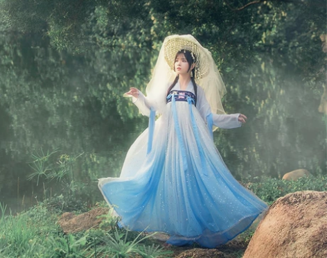 千韵岗汉服 感兴趣的话点“我想要”和我私聊...