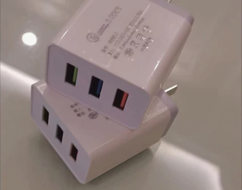 实体数码店不做了库存有一批手机专用多口充电...