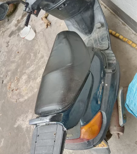 雅马哈凌鹰125，原装未动，后轮胎新换。状...