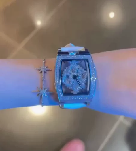 DAVENA蒂玮娜 时来运转满天星手表闲置...