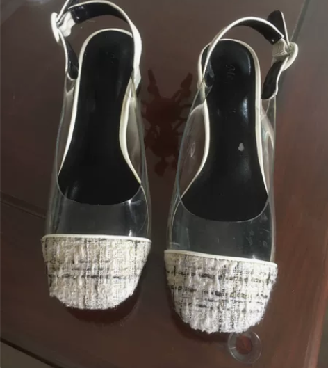 ins小香风透明方跟单鞋。非常淑女，搭配各...