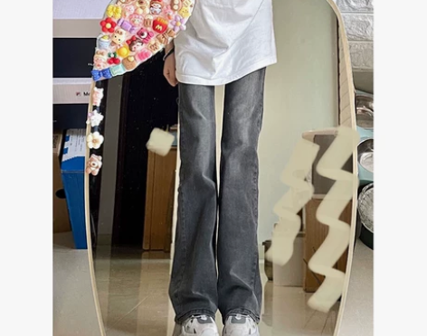 黑灰色微喇叭牛仔裤女夏季2022新款高腰显...