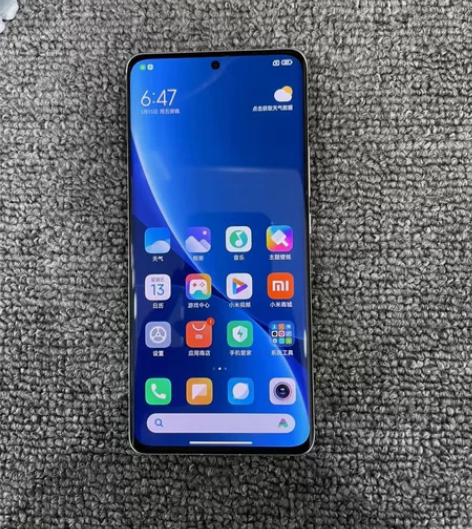 小米12pro 8+256 紫 定义95新...