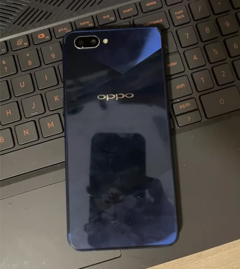 oppo a5 4+64G 蓝色 轻微磕碰...