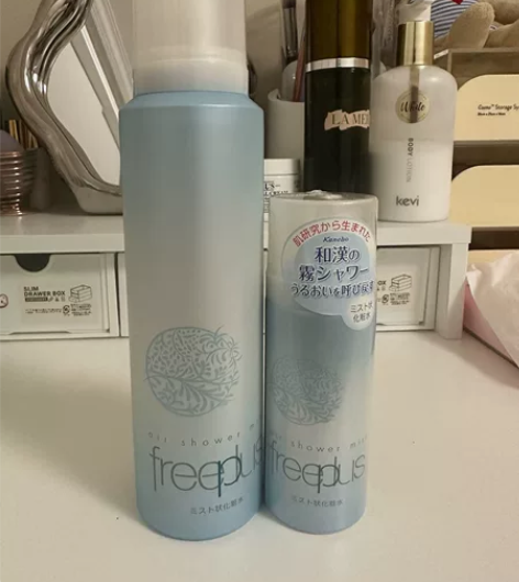 freeplus芙丽芳丝化妆水喷雾 大瓶只...