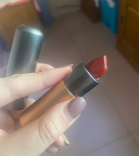 kiko357口红 仅使用哦 感兴趣的话点...