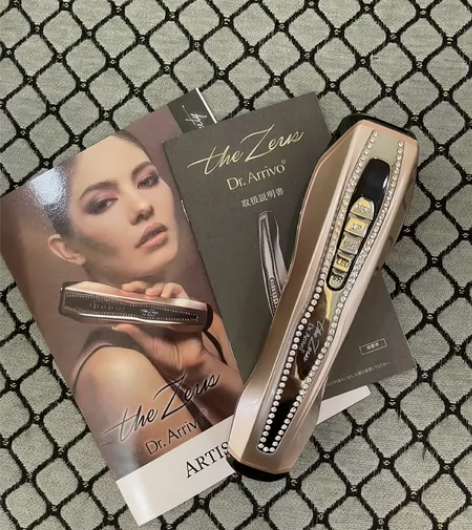 宙斯五代美容仪,用了几次效果还是不错的,脸...