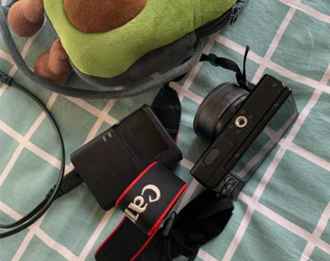 佳能m200加佳能22mm饼干头，没有套机...