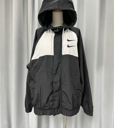 nike  L码 只穿过一次几乎全新 感兴...
