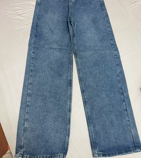 韩代牛仔裤,s码,洗过未穿过 感兴趣的话点...