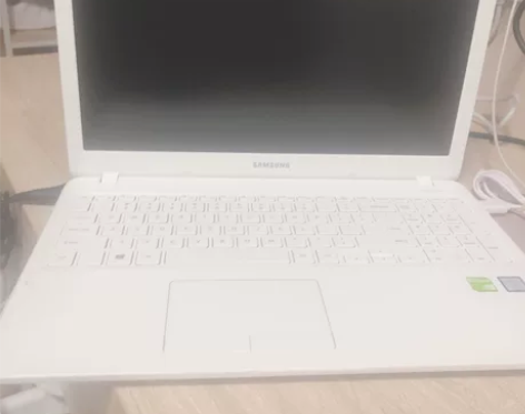 三星500R5M高配轻薄本， 自用成色非常...