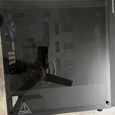 阿尔法狐机箱,侧透钢化玻璃,99新,自提,...