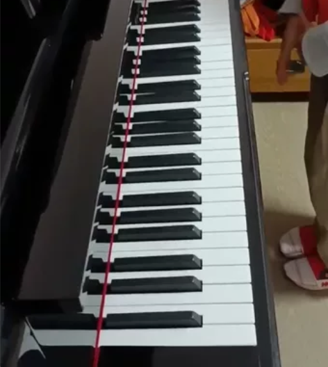 暂时不学琴了，家中二台钢琴准备卖掉一台，今...