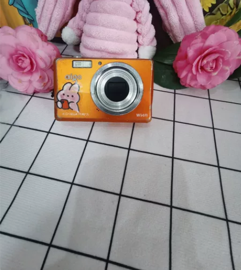 爱国者W148～ 1400万像素 ，屏幕贴...