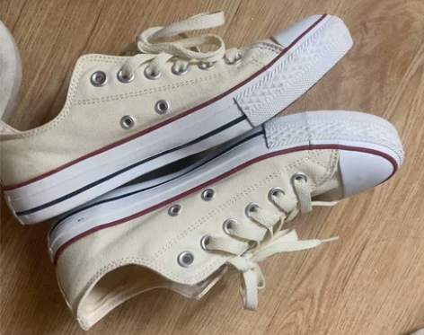 匡威常青款奶黄色 39就穿没几次 这个价格...