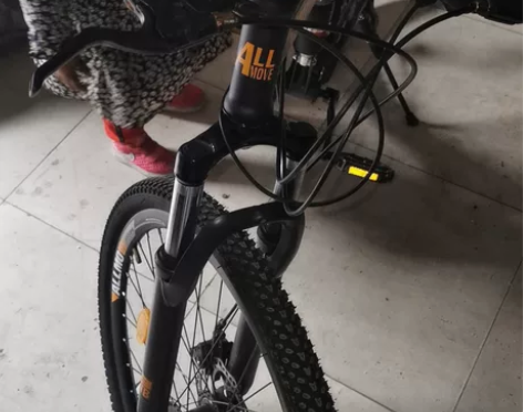 德国allmove     车子如图所示，...