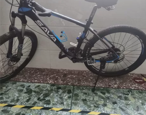 sava碳架山地车，车架17，轮子26；适...