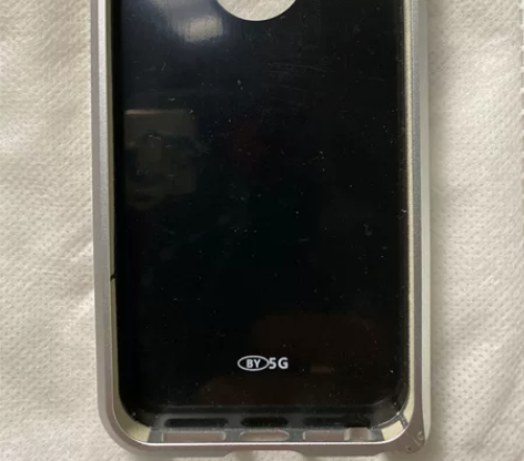 iphone se 保护壳. 2个打包。 ...