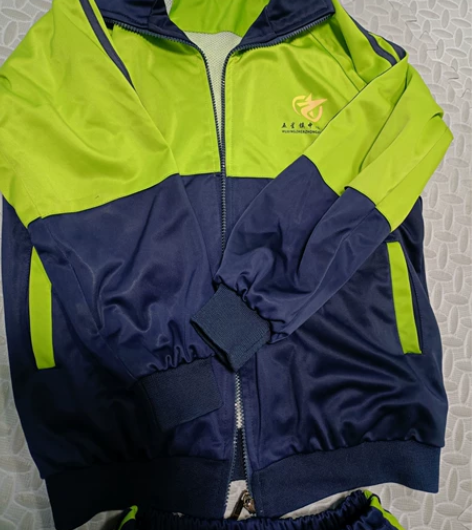 秋季校服一套160码 感兴趣的话点“我想要...