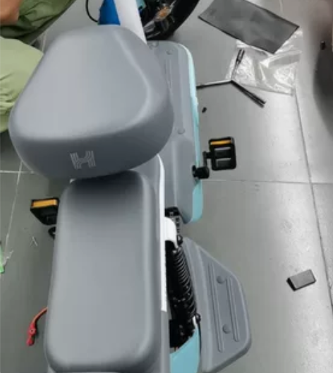 11月13日买的新车想转让，由于想换锂电续...