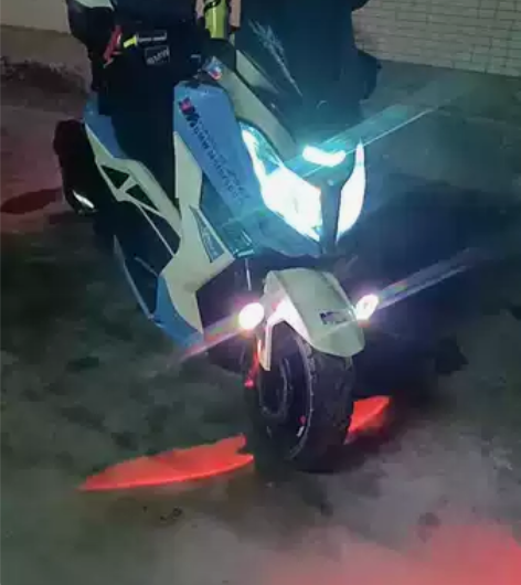 踏板旅行摩托车150CC燃油~车子很给力,...