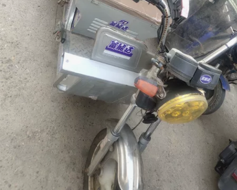 48V20安电动车三轮，1.3米的斗，电瓶...