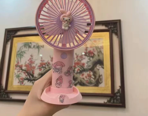 可爱玉桂狗手持风扇宿舍家用办公室桌面便携式...
