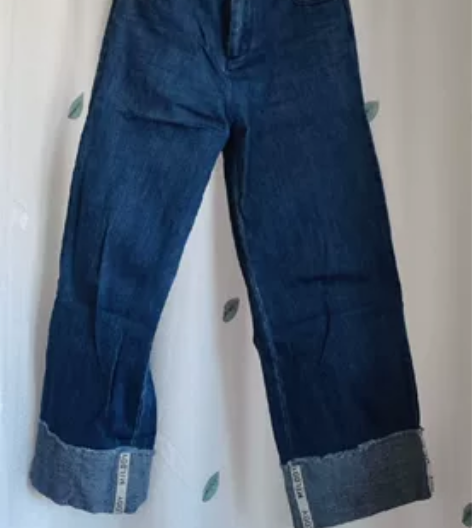 女款阔腿牛仔裤，蓝色 感兴趣的话点“我想要...