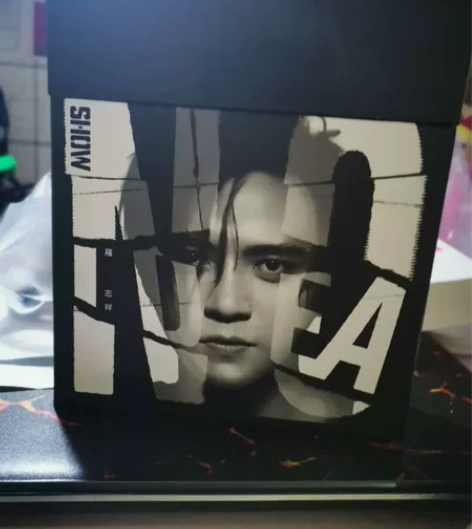 CD 明信片  亲笔签名    就打开过一...