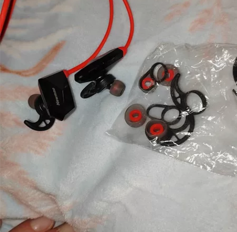 前女友送的纽曼蓝牙无线耳机运动款便宜出了全...