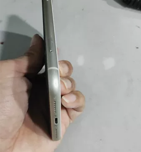 苹果11国行64。全原无修,一切功能正常。...