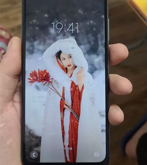 三星f52 8+128 5g  最便宜的5...